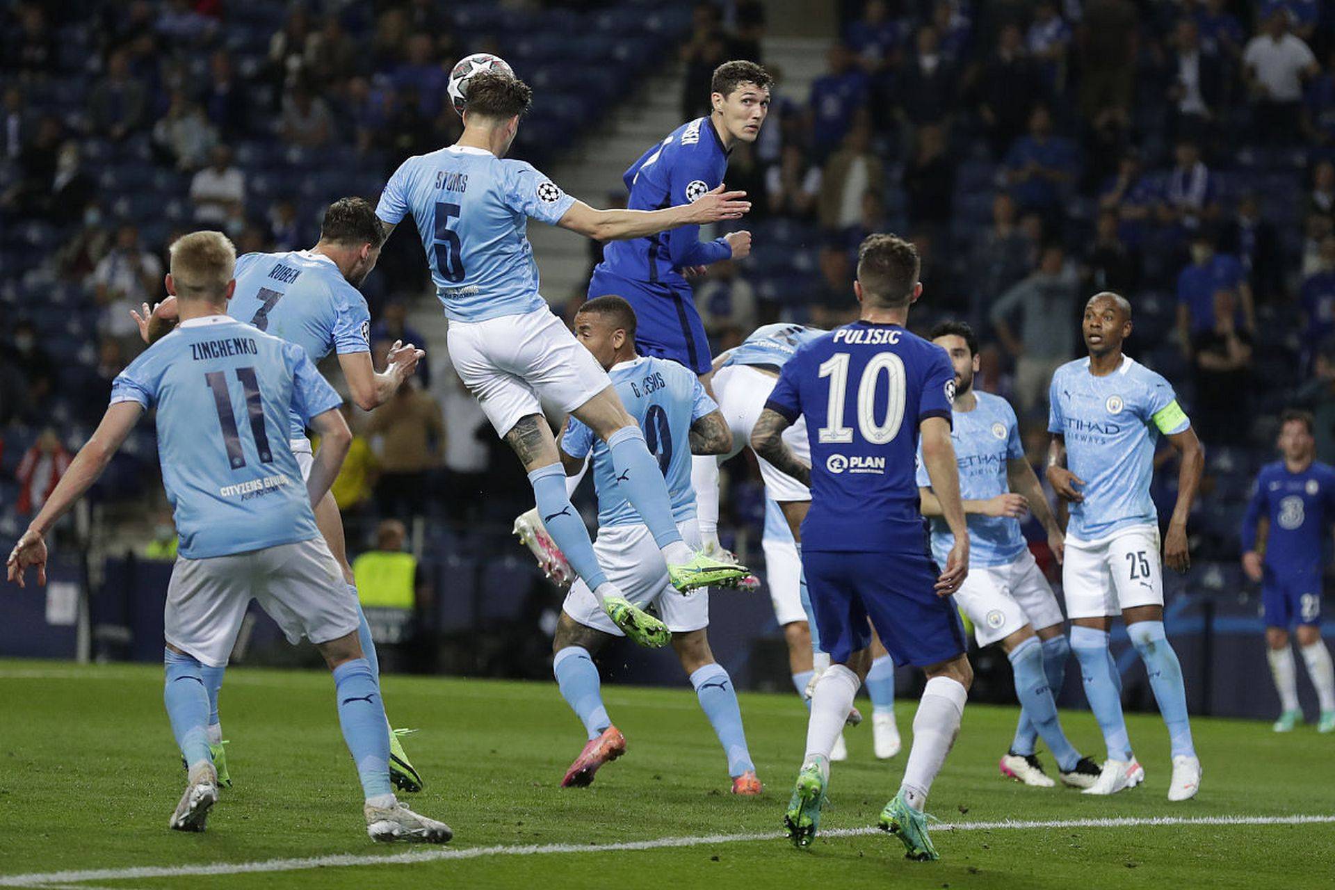 曼城纽卡斯尔对决英超顶尖争霸