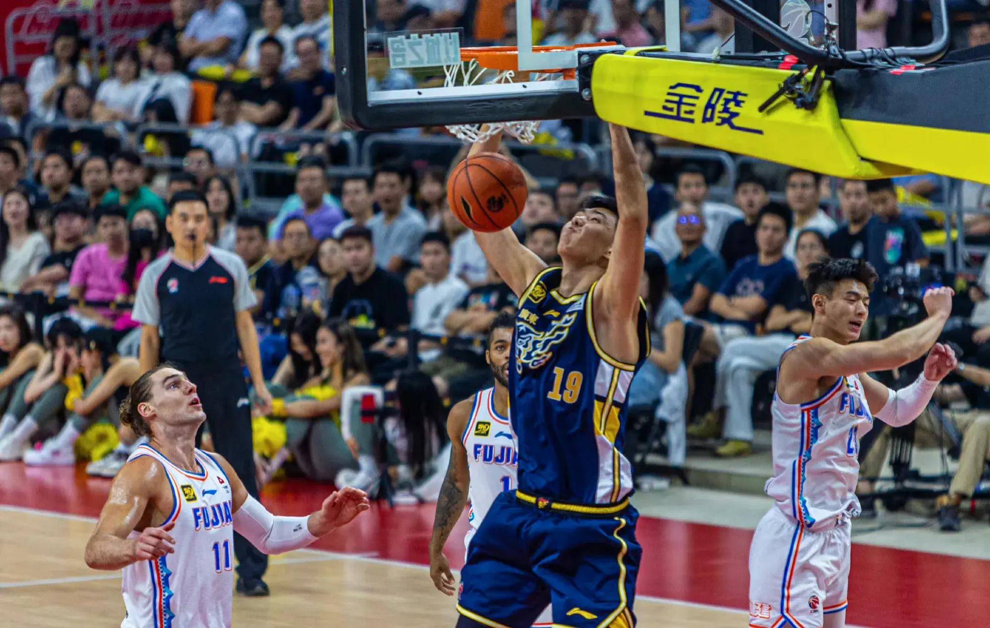 广东队内部矛盾曝光,豪强难免内耗的简单介绍 广东队内部矛盾曝光,豪强难免内耗的简单介绍