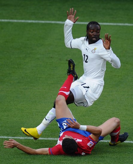 塞尔维亚横扫对手，小组第一晋级